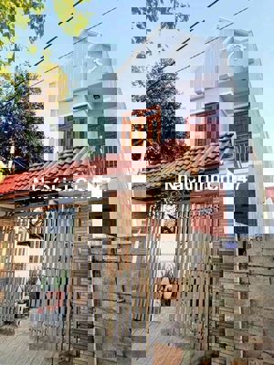 Chủ Bán Nhà 1 Trệt 1 Lâu Đông Thành