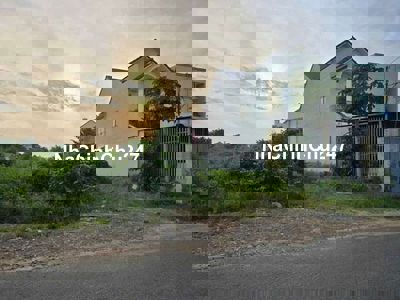 Đất bán gấp sát nhà cấp 4 giá 290tr sổ riêng