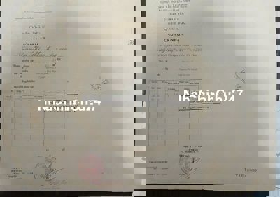 cần bán lô đất 2400m2.