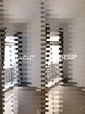 Chính chủ căn 2pn, Chung cư 1050, có ban công, Nội thất, Gọi em Đăng