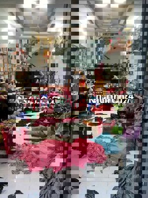 Chính chủ bán gấp nhà 4 x 11m 1 lầu. Sát bên Aeon Mail Tân Phú