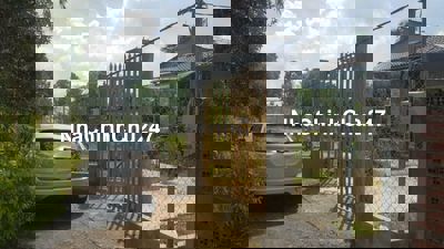 Nhà vườn 879 m2 đường xe hơi tới đất, huyện Bến Lức