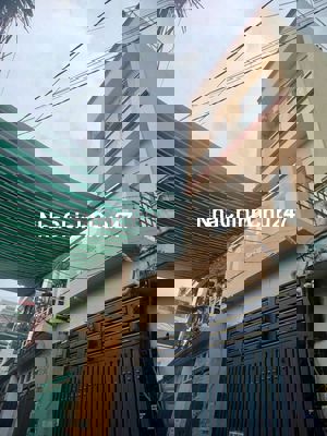 CHỈ 4X TỶ - CHÍNH CHỦ BÁN CHDV - 6 PN  NGAY PHAN HUY ÍCH P15 TÂN BÌNH