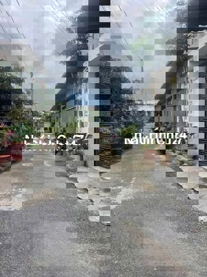 GẤP ! Chủ cần bán nhà ở 2 sẹc ngắn Nguyễn Thị Ngâu 90m2 giá 825 Triệu