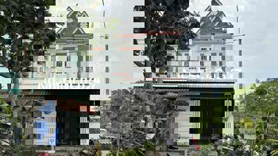 Chủ cần tiền bán gấp căn nhà lầu mặt tiền đường Giá full 1,65 tỷ