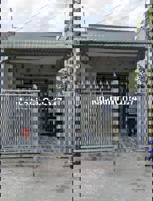 Nhà Tân Hiện Hóc Môn 750tr Bán GẤP Có SHR Rộng 103m2 , Tìm Chủ mới !!