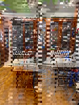 BÁN CĂN HỘ 81M2 SCREC TOWER Q3 - SỔ HỒNG RIÊNG CHÍNH CHỦ