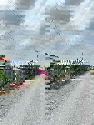 1000m2 đg xe tải cách TL 816 tầm 750m, tiện ích xung quanh