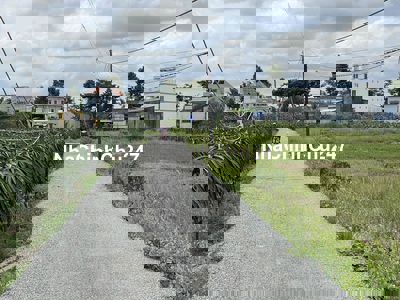 Bán 500 m2 đất vườn đường OTô nền sẵn có phía trước có kênh mát mẻ