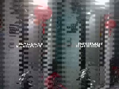 Nhà trung tâm Q3  4 triệu 500 3mx7m. 1 trệt 1 lầu . 2 tolet. Chính chủ