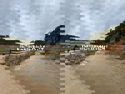 Bán đất vườn nghỉ dưỡng 2 mặt tiền diện tích 1604m2.giá 3,2tr/m2