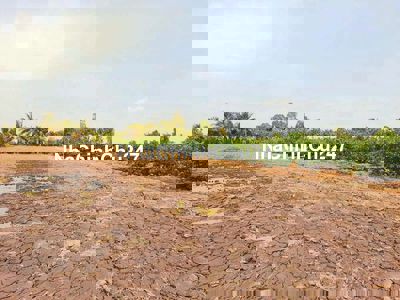 Siêu đẹp, chỉ 300tr sở hữu 500m2 đất vườn view kênh