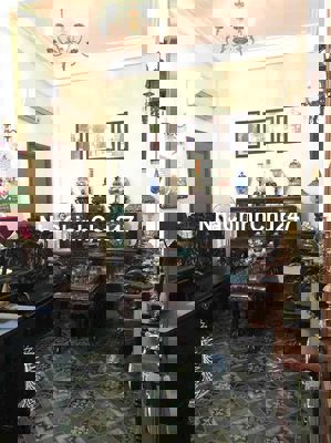 Chính chủ bán nhà mặt Phố Bạch Mai, 52m2, 4Tầng, 2 mặt thoáng.