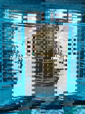 Chính chủ bán nhà gấp