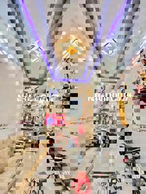 HÀNG NÓNG HIẾM - KHU VIP TÂY THẠNH - NHÀ 3 TẦNG KIÊN CỐ