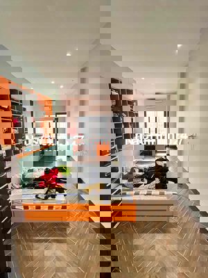 Thuỵ Khuê, Tây Hồ, gần Trường Chu Văn An 37m2, 5T, 8PN, 2 Thoáng.