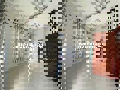 GẤP: CHỦ GỬI NHÀ 70M2, MẶT TIỀN 6 MÉT