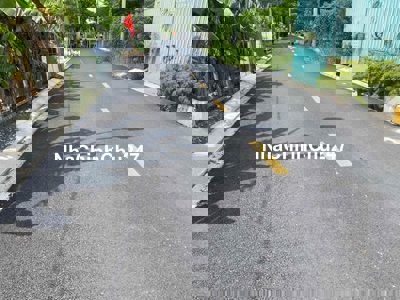 chín chủ gửi lo đất mặt tiền dt 38x38