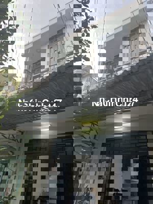 Chính chủ bán nhà ở 3 phòng ngủ 100,8 met sàn gần chợ Bà Điểm