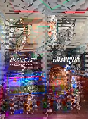 Ngộp bank - giảm mạnh 2,1 tỷ! Nhà MT Nguyễn Ảnh Thủ - 135m2 - 3 tầng