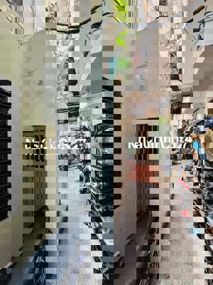 BÁN NHÀ PHỐ LÒ ĐÚC 20m 4 TẦNG OTO ĐỖ CỔNG FULL NỘI THẤT Ở NGAY