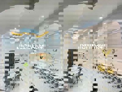 Láng Trung - Lô góc hiếm nhà bán - Nhà đẹp tân cổ điển - Sổ đẹp nở hậu