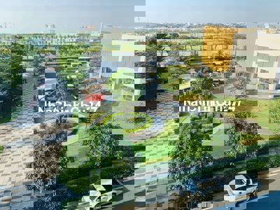 Nhà mặt tiền 2 đường view hồ sông triệuđô kế bên TTTM VạnPhúcRiverCity