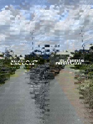 miếng vườn 1300m có nhà có 324 m thổ cư có cây ăn trái