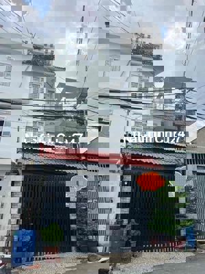 NHÀ MẶT TIỀN KINH DOANH 3 TẦNG, Dt: 143m, ngang 5.5m. dài 26m, 6PN, Q9