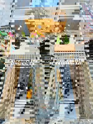 Bán nhà gấp chỉ 690tr sổ riêng 80m2 ở ngay chợ an phú tây. Tphcm