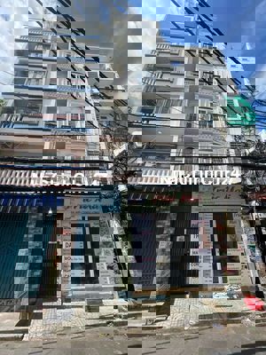 Bán nhà chdv đang kinh doanh ngay đường Âu Dương Lân q8