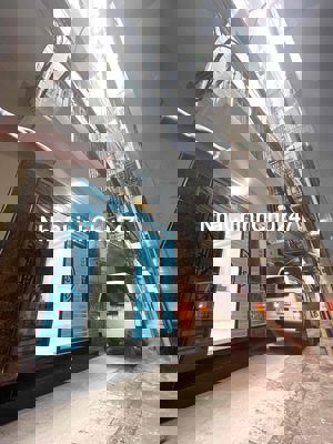 cần bán bùi xương trạch 36m2 . 6 tầng .kinh doanh