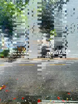 BÁN NHÀ 2 LẦU 1 TRỆT FULL NỘI THẤT – TP TÂN AN