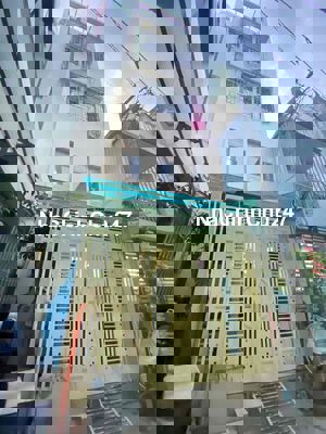 CHÍNH CHỦ BÁN RẺ VÀ GẤP NHÀ QUẬN 3 Nguyễn Đình Chiểu - 5 Tầng