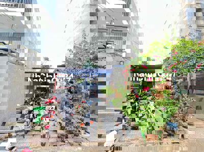 NGAY ĐƯỜNG LINH ĐÔNG ,P LINH ĐÔNG CÒN LÔ ĐẤT .DT 50.6m2 HẺM XE HƠI 5m