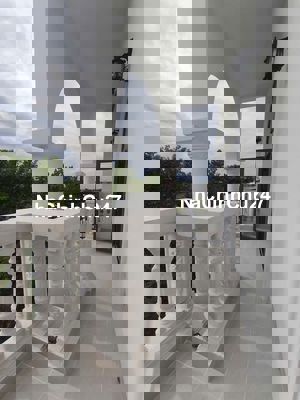 Nhà mới tinh chưa tháo tem..đầy đủ nội thất