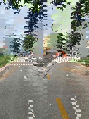 bán đất thổ cư , sạch đẹp, vị trí cách Nguyễn Hữu Trí 70m