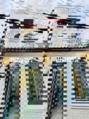 bán nhà chỉnh chủ. trệt lầu 2 mặt tiền trung tâm gò vấp