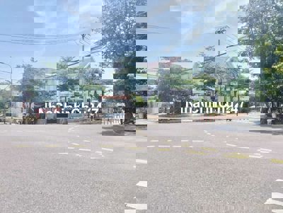 Chính chủ bán nhà 2 tầng góc ngã tư đường 10.5 m Cao hồng lãnh