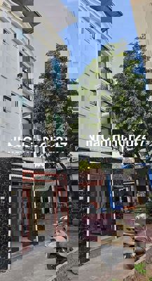 Chính chủ không qua môi giới ngay gần trường tdtt oto 4 chỗ đỗ cửa