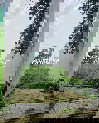 Chủ ngộp bank 1.5 tỷ, bán gấp đất 2.6 tỷ TL, hẻm xe hơi thông