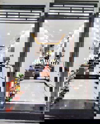 Nhà dân xây Nhổn - 33m2 - Ô tô đỗ cổng - vài bước ra phố - 5.x tỉ