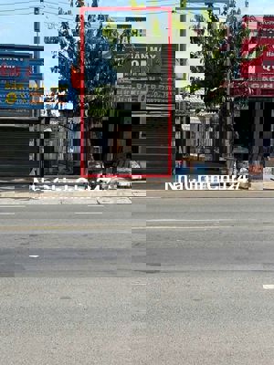 Bán đất mặt tiền kinh doanh Dt 743B dĩ an