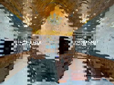 Nhà ba tầng Hoà Liên 5