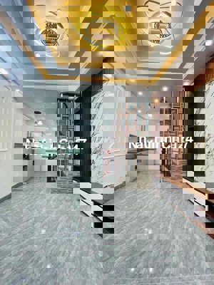 BÁN NHÀ THẠCH BÀN 35M 5 TẦNG FULL NỘI THẤT 5,5 TỶ