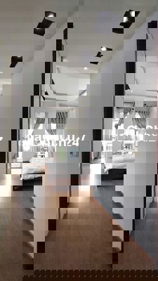 Bán nhà đẹp 4 tầng  đường Phạm Văn Nghị. trung tâm thành phố Đà Nẵng