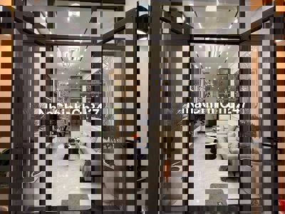 CHỦ NHÀ HẠ CHÀO 1 TỶ CẦN BÁN GẤP NHÀ 50 MÉT THƯƠNG LƯỢNG THOẢI MÁI