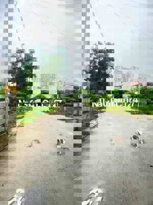 Nguồn nhà đất phường phú hữu Q9 giáp Q2 đường oto từ 3 tỷ