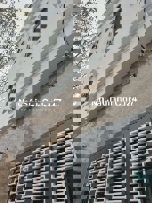 4 tầng + 4 ngủ+3vs+ thờ =100m2, sổ đỏ CC , bank hỗ trợ, giá cực sốc