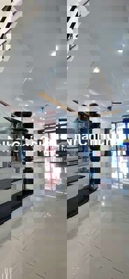 Nhà 3 PHÒNG NGỦ LỘ LỚN XE HƠI XE TẢI TRUNG TÂM TP VĨNH LONG